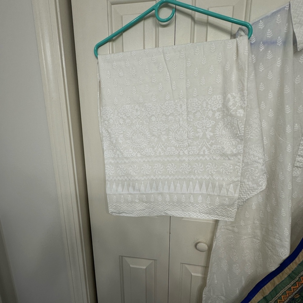 Sale‼️White Salwaar Kameez with elegant Kalamkari Dupatta in size 26” - Picture 9 of 10